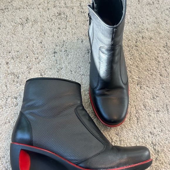 NAOT leather boots size 6.5 amazing condition luxury and fun! - Picture 9 of 13